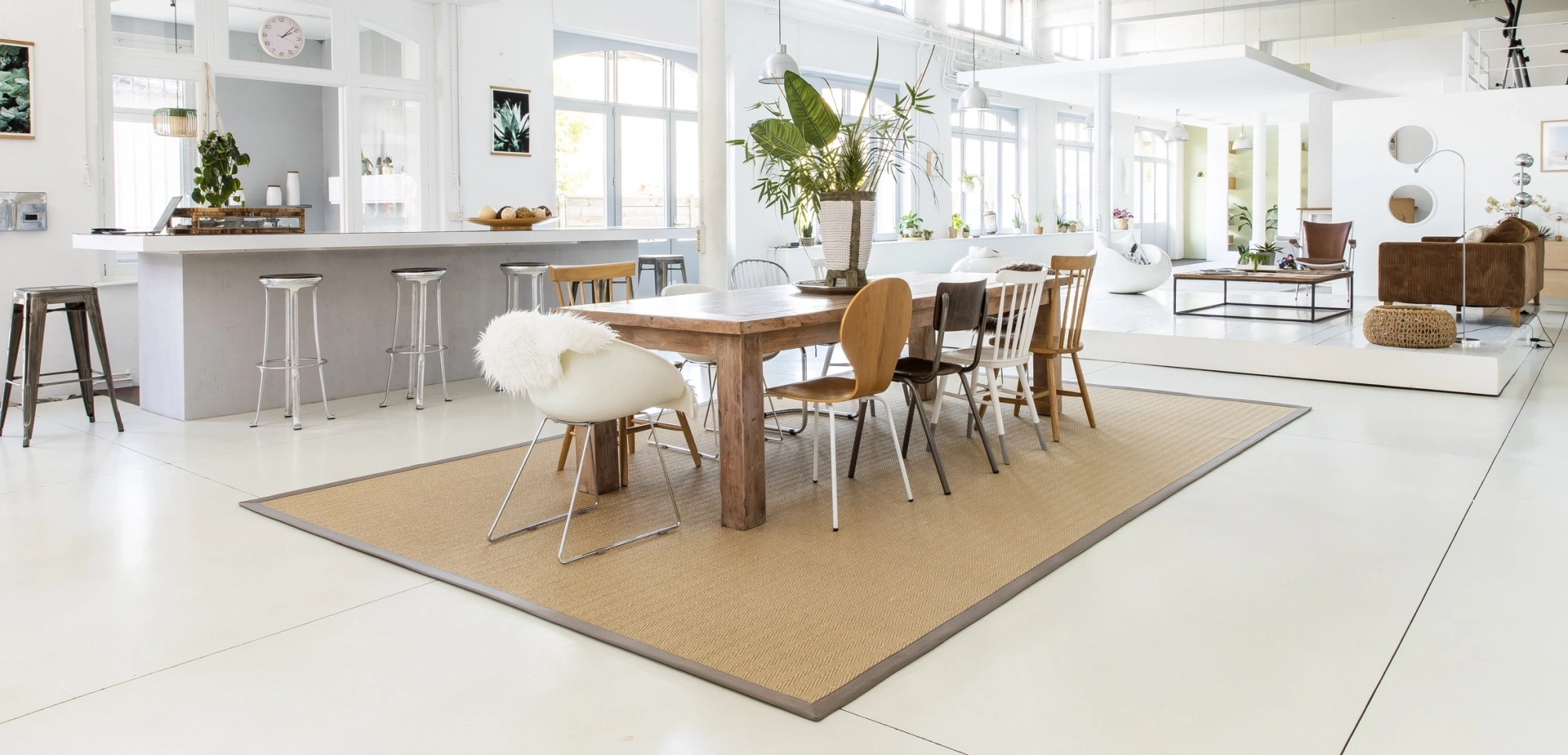 Bannière conseil : Tapis sur mesure ÉléGanse : la signature déco fabriquée en France par Decoweb