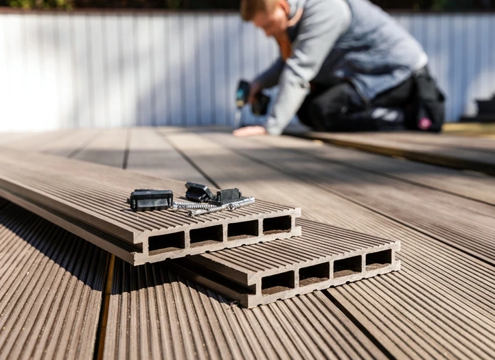 Comment poser votre terrasse en lames composites ?