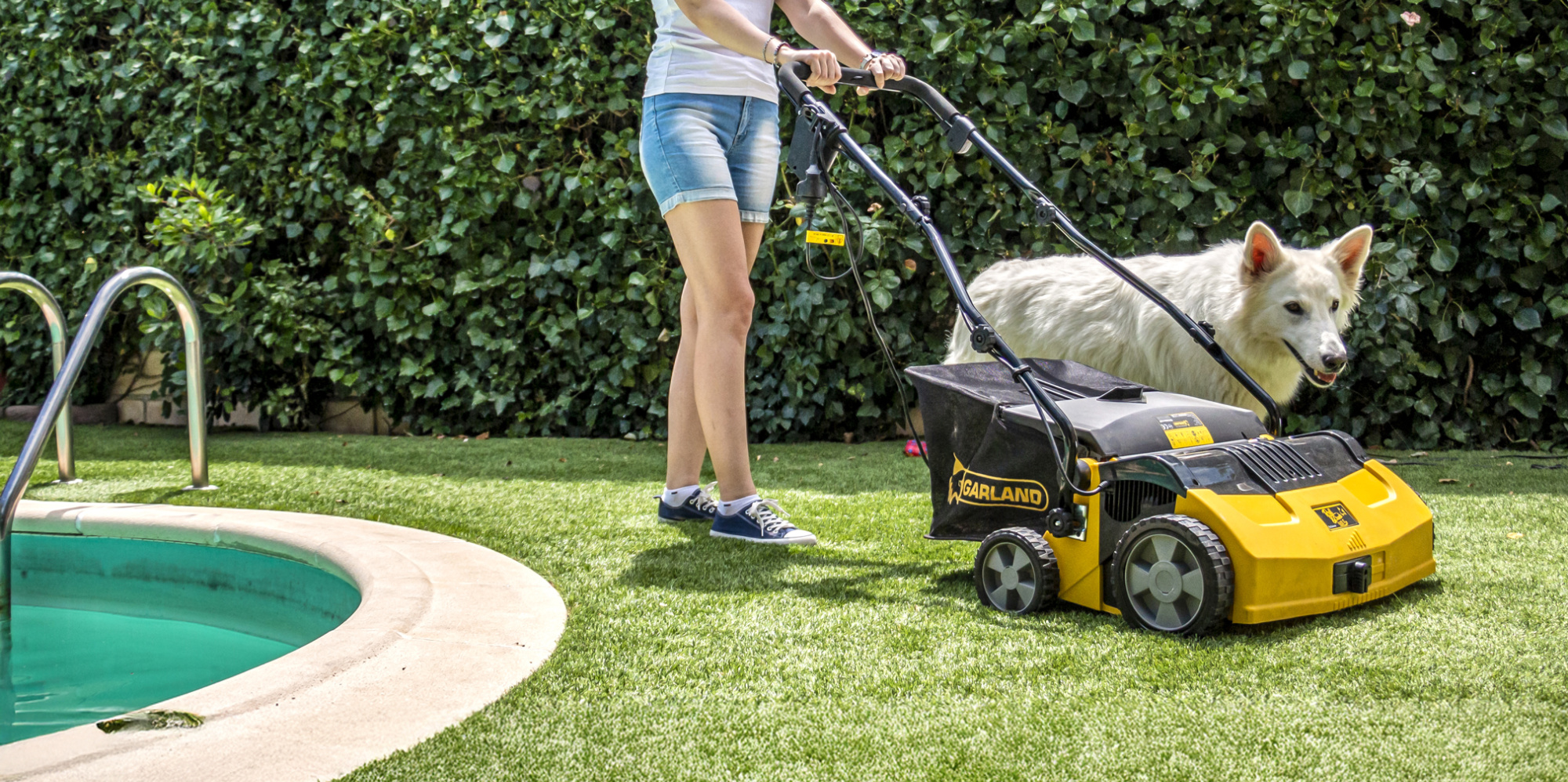 Comment bien entretenir son gazon synthétique ?