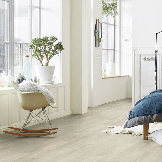 Sol PVC Smart - Atelier aspect bois vintage blanc - chambre