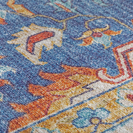 Tapis doux à motif oriental - Leïla - Marron et bleu - gros plan