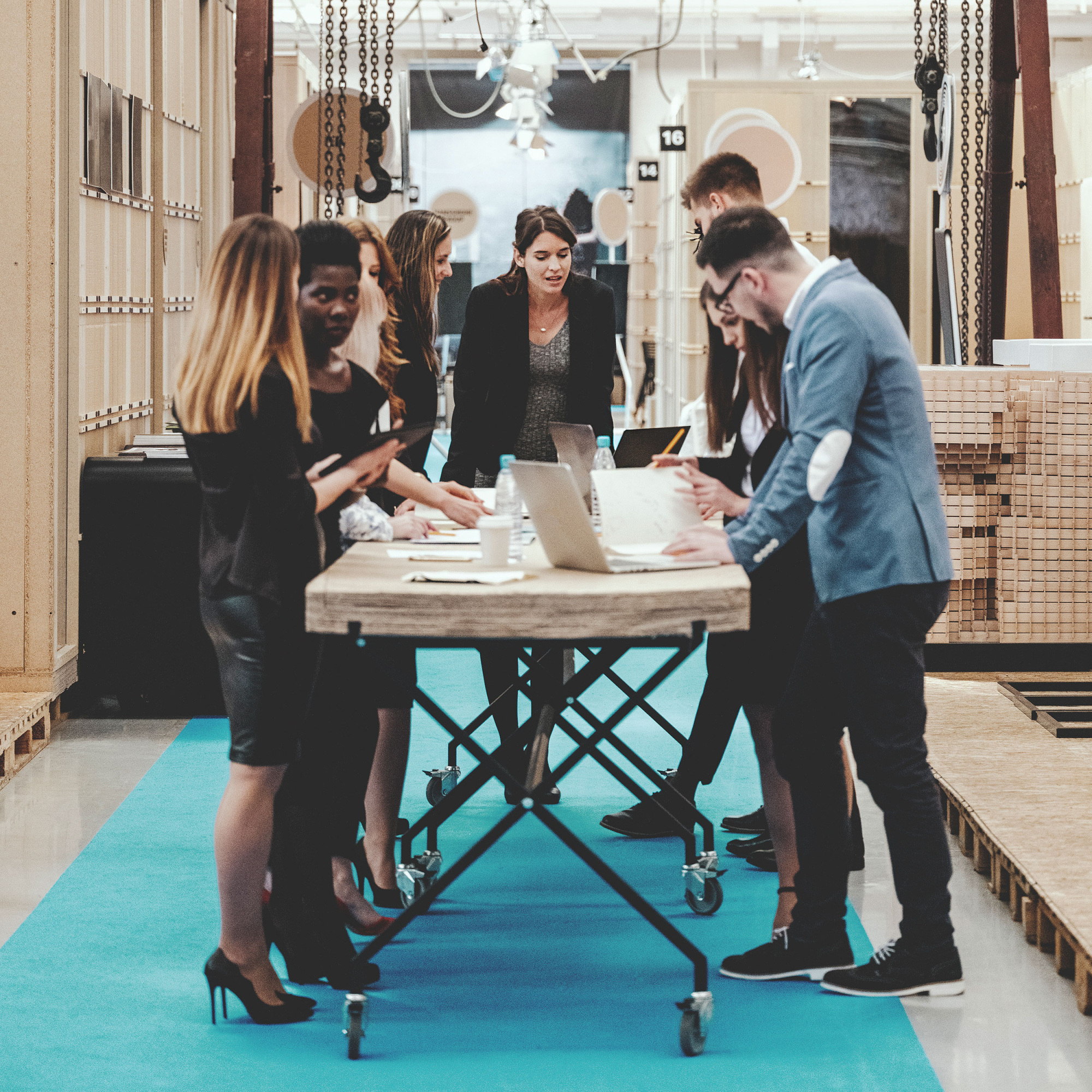 Moquette événementielle Orotex Revexpo Turquoise, idéale pour salons et showrooms