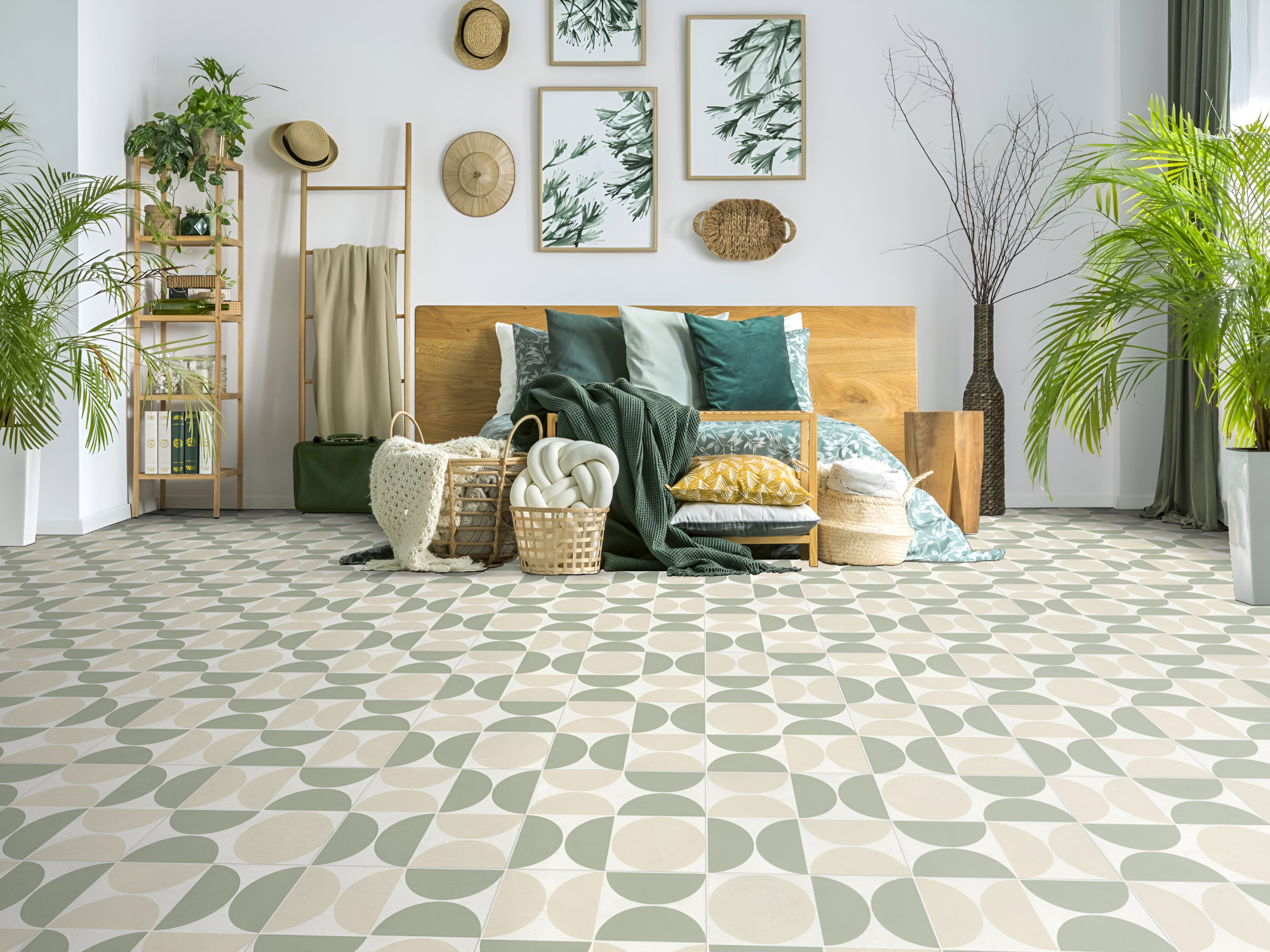 Tapis sur mesure motifs verts graphiques dans une chambre lumineuse - Atelier Bauhaus
