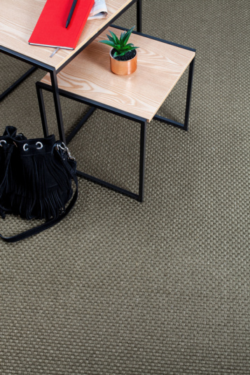 Tapis sur mesure sisal Bahia grège, un look naturel et graphique pour pièce de vie