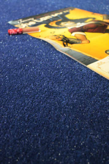 Tapis sur mesure Pailleté Flash bleu - gros plan
