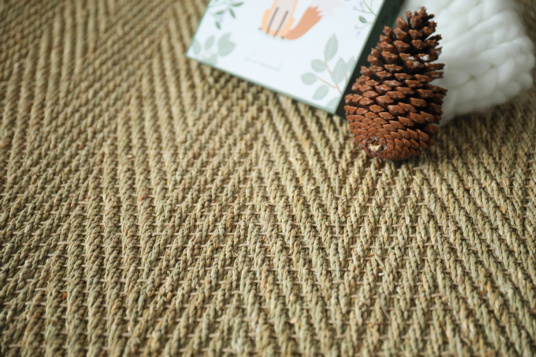 Tapis sur mesure Jonc de mer Assam chevron