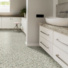 Sol Vinyle Textile Relief 3D - Terrazzo granito - Gris et marron - Salle de bain