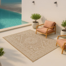 Tapis Naya aspect sisal naturel, parfait pour un coin détente en extérieur