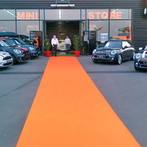 Moquette Stand Event Orange citrouille pour accueil salon de l'automobile