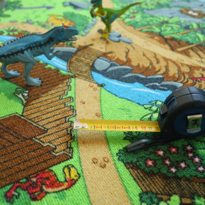 Moquette circuit voiture enfant dinosaures avec pont et tracé d’exploration