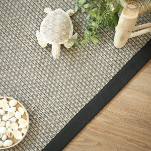 Tapis Natté Sumatra Silver - Ganse coton noir - Vue de haut