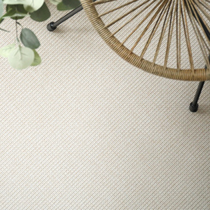 Tapis sur mesure Yoga blanc fleur de coton pour sol intérieur ou extérieur avec texture aspect naturel