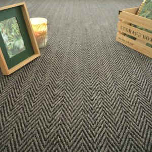 Sisal Maya Chevron Anthracite perspective du motif chevron au rendu graphique