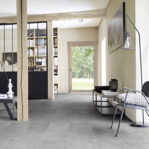 Sol PVC Sous Couche Textile - Carrelage aspect Béton - Gris - Salon
