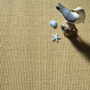 Sisal Yucatan Sable mise en scène avec objets déco et ambiance naturelle