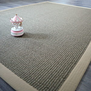Tapis Sisal Quintana grège ganse coton grège - Vue de loin