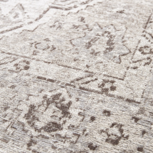 Tapis à motif oriental en tissus chenille recyclé - Yanis - Gris et brun - gros plan