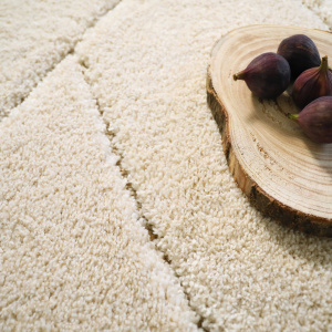 Tapis de salon en relief - Sweet home - Ligne écru et crème - gros plan