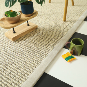 Tapis Laine et sisal Caloundra grosses boucles crème ganse chenille grège - salon