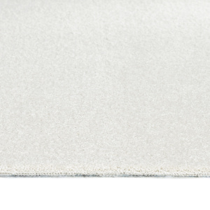 Moquette Kawaii Blanc doux polyamide recyclé, détail de l’épaisseur et finition textile