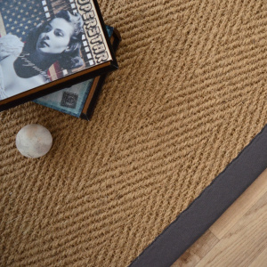 Tapis Coco Paravan chevron ganse coton anthracite - vue du dessus