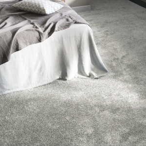 Moquette velours Feelings Balsan gris cristal - chambre