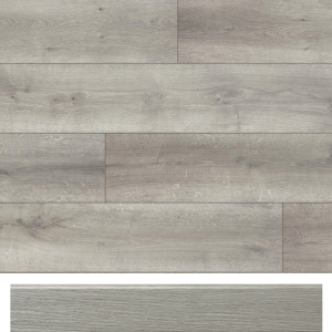 Plinthe décor gris coordonnée à un parquet KronoSwiss pour un rendu harmonieux