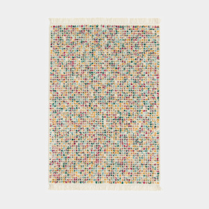 Tapis aux  teintes vives jaune, bleu, vert et framboise, motif berbère à franges Tribus du désert Multicolor