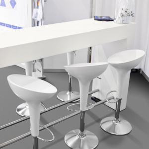 Moquette Stand Expo gris pour stand d’exposition et espace d’accueil