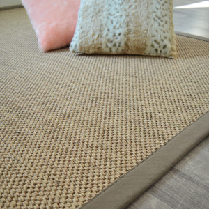 Tapis sisal Kidara orge ganse taupe - chambre