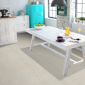 Sol lino tendance effet granit gris clair moucheté dans espace repas, ambiance lumineuse