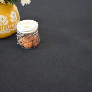Moquette velours Loft Noir, sol textile noir moderne et chaleureux