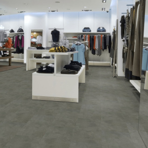Dalle vinyle Gerflor Creation 55 rigid acoustic à clipser Riverside Spécial rénovation pour magasin