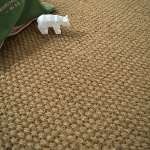 Tapis Coco Delhi panama, texture végétale authentique au relief caractéristique du tissage panama