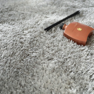 Moquette épaisse Éclat shaggy gris clair - gros plan