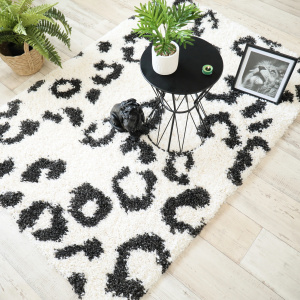 Tapis salon à poils longs - Wild animal noir et blanc cassé - vue de loin