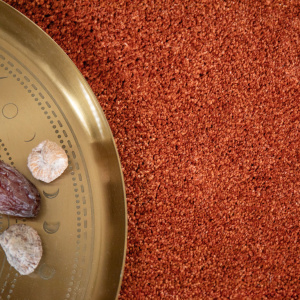 Tapis sur mesure Pulse cuivre brûlé, détail du velours soyeux et lumineux