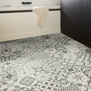 Sol Vinyle Textile Relief 3D Carreaux de ciment Élise Monochrome dans salle de bain élégante