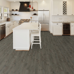 Rigide Ultime clic 5G-i décor parquet chêne brun, sol vinyle adapté à une cuisine moderne