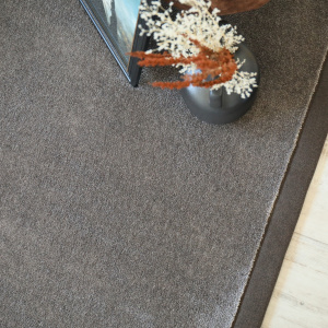 Tapis doux Hypnose marron brun ganse chocolat - vue de haut