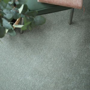 Moquette douce Hypnose Vert sauge avec surface moelleuse et effet apaisant