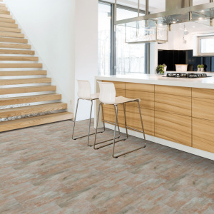 Cuisine contemporaine avec Dalle Sol PVC - Click à plat 0,55 - Effet métal rouillé marron