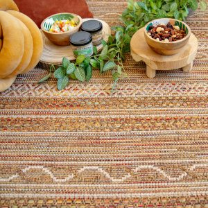 Tapis sur mesure Aztlan nature multicolor pour intérieur ou extérieur avec motif graphique ethnique