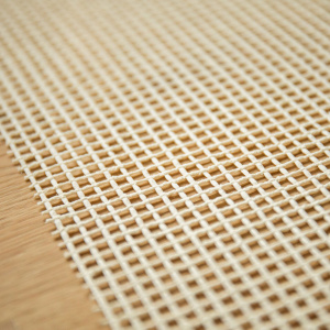 Antidérapant pour tapis découpable aux ciseaux, stabilise efficacement les tapis