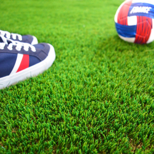 Gazon synthétique Versailles - 40mm au rendu ultra réaliste, idéal pour les loisirs extérieurs