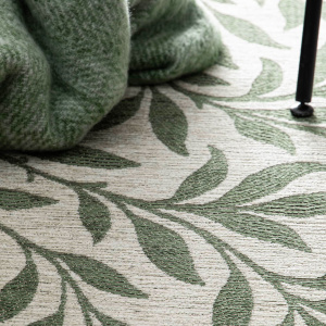 Tapis souple en tissu chenille recyclé Matcha Forêt, détail du motif feuillage texturé