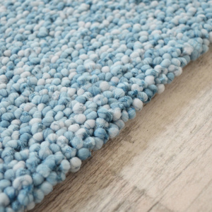 Tapis Billes - Bleu pastel - tranche vue de près