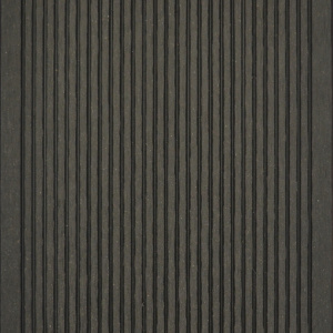 Surface rainurée de lames de terrasse composite brun