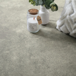 Gros plan revêtement vinyle imitation béton gris, surface réaliste