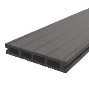Section d'une lame de terrasse composite brun